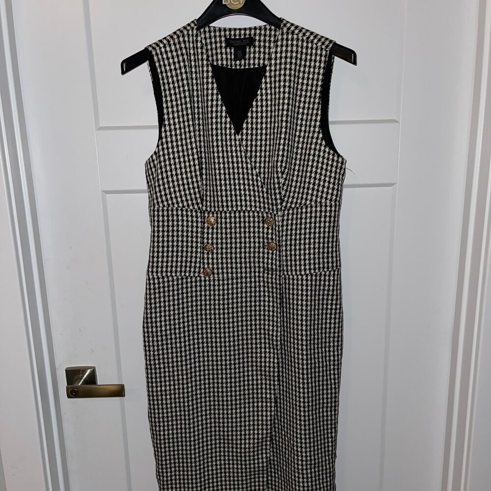 Black and tan houndstooth dress
